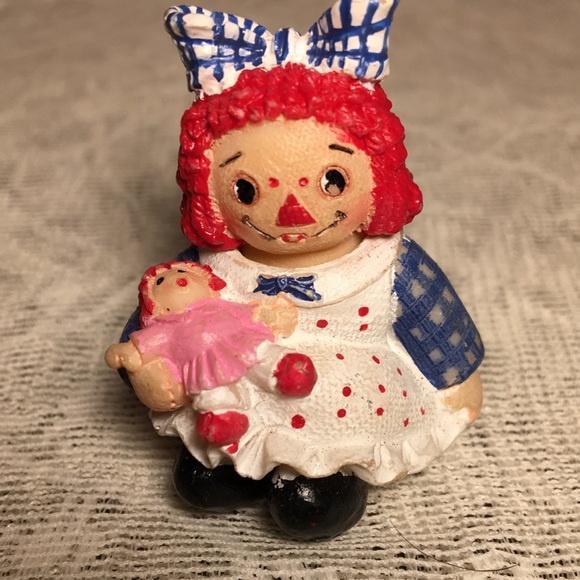 Vintage Raggedy Annie & Andy Mini Tea Set Decoration - Picture 4 of 9
